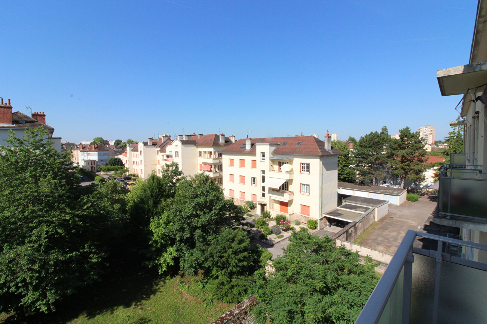 Appartement CHALON SUR SAONE (71100) 3 pi&egrave;ces 84.00 m&sup2;