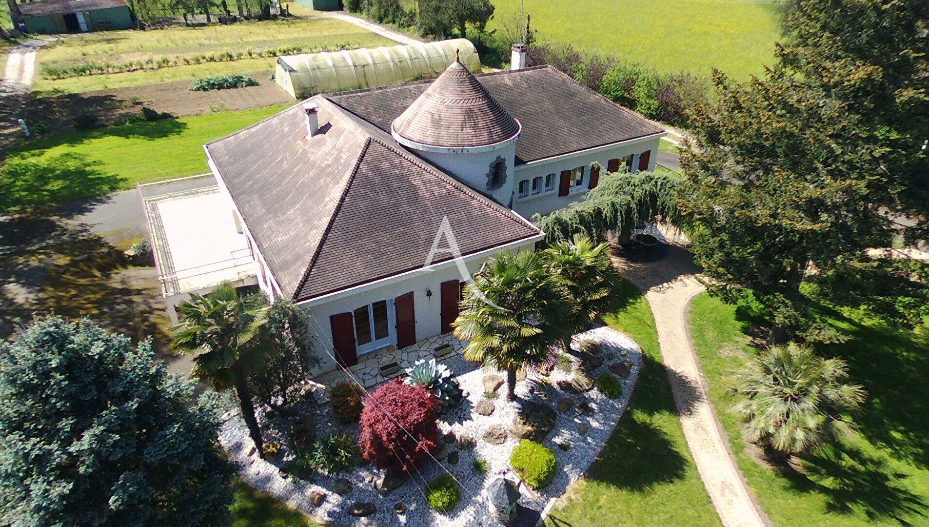 Maison MARTINET (85150) 8 pièces 226.00 m²