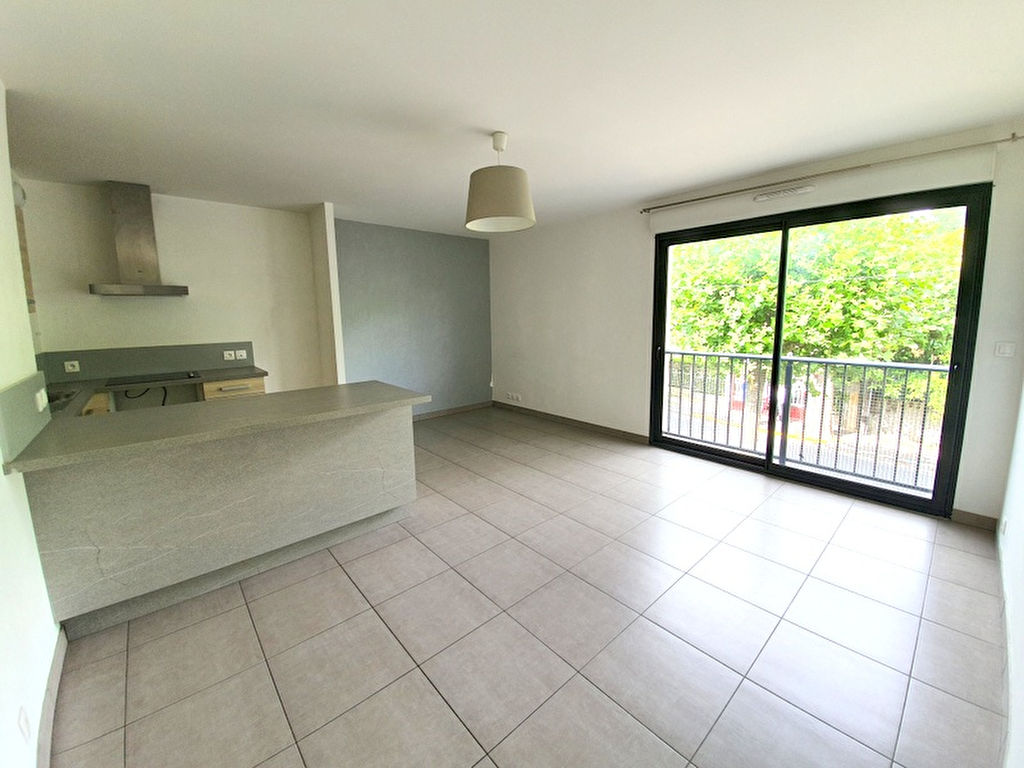 Appartement SAINTE GENEVIEVE DES BOIS (91700) 2 pi&egrave;ces 47.30 m&sup2;