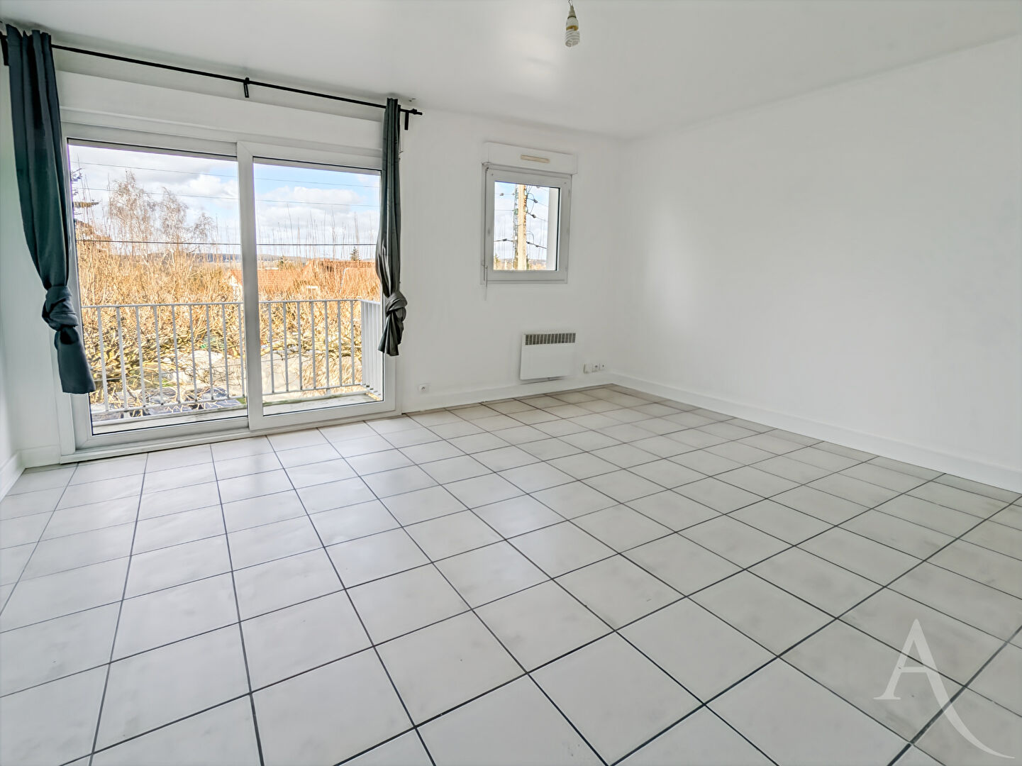 Appartement SAINTE GENEVIEVE DES BOIS (91700) 1 pi&egrave;ce 26.07 m&sup2;