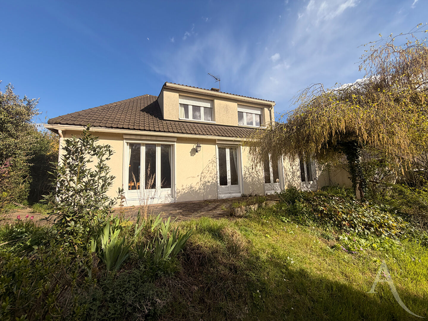 Maison SAINTE GENEVIEVE DES BOIS (91700) 9 pi&egrave;ces 166.00 m&sup2;