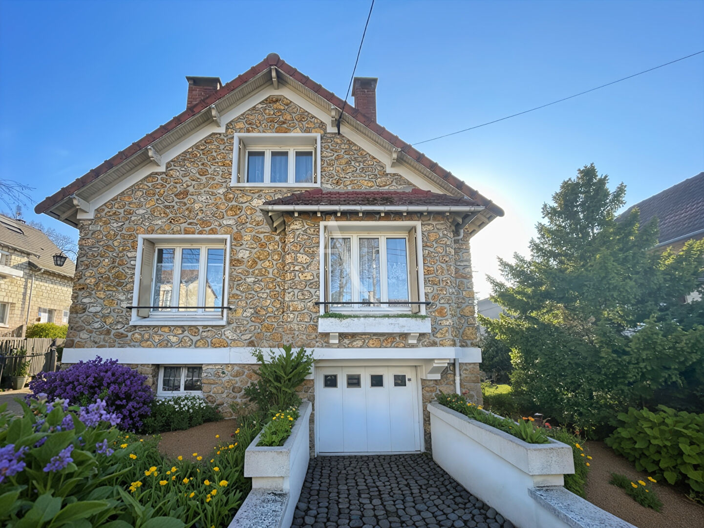Maison SAINTE GENEVIEVE DES BOIS (91700) 6 pièces 113.00 m²