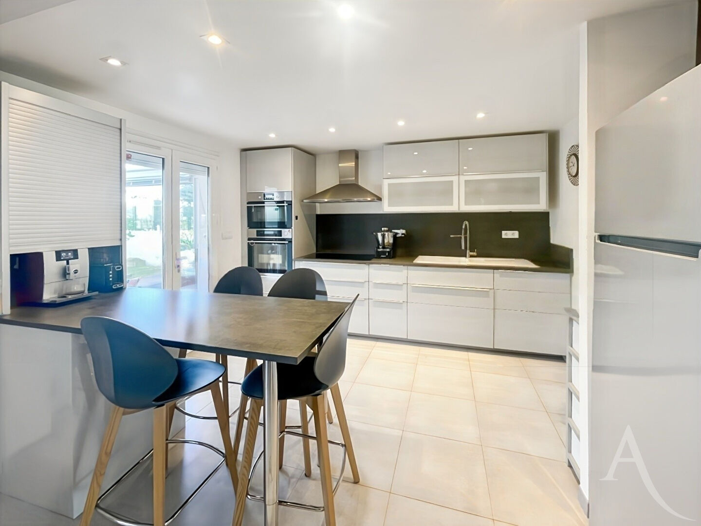 Maison SAINTE GENEVIEVE DES BOIS (91700) 6 pièces 121.00 m²