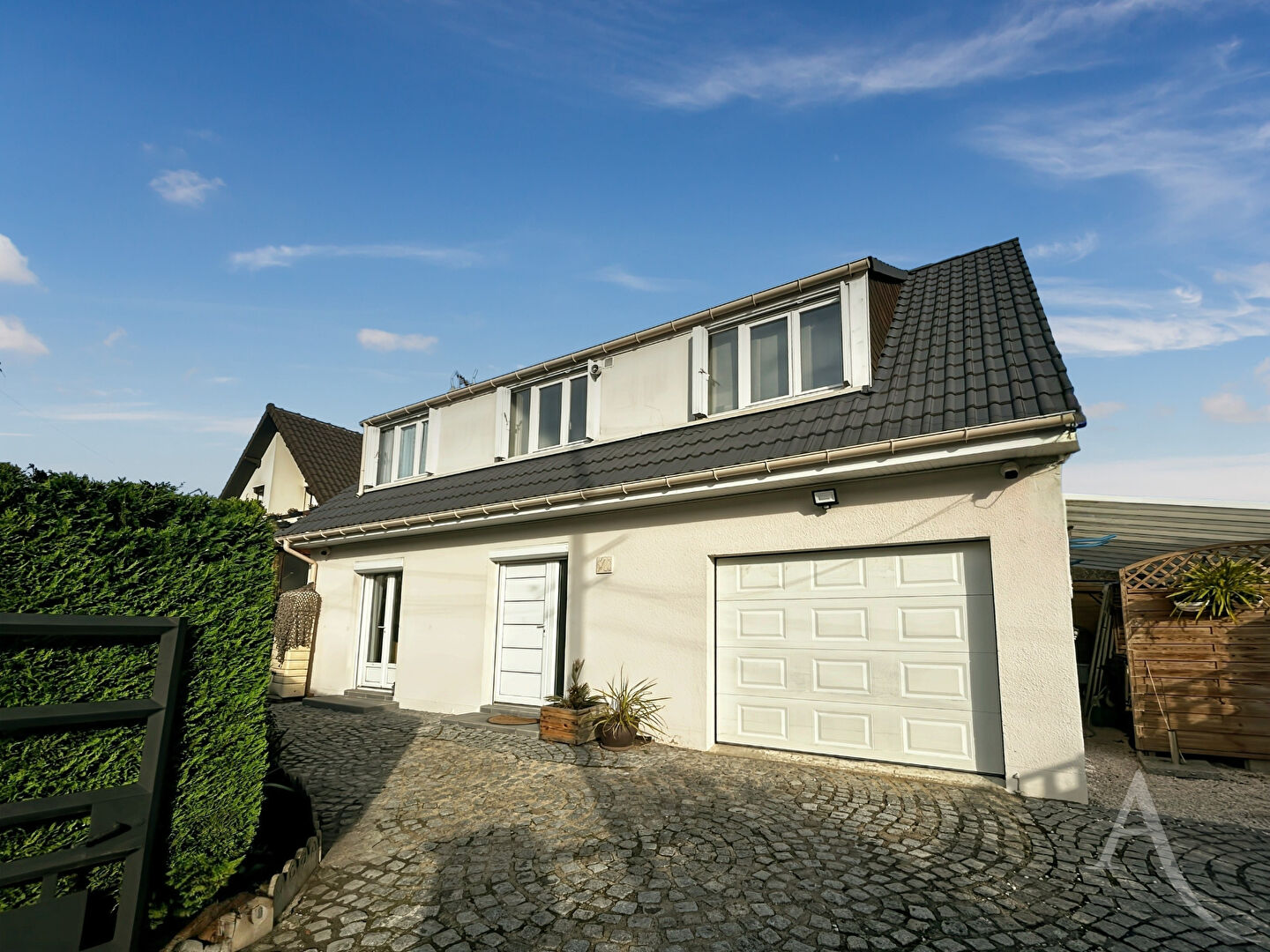 Maison SAINTE GENEVIEVE DES BOIS (91700) 6 pi&egrave;ces 121.00 m&sup2;