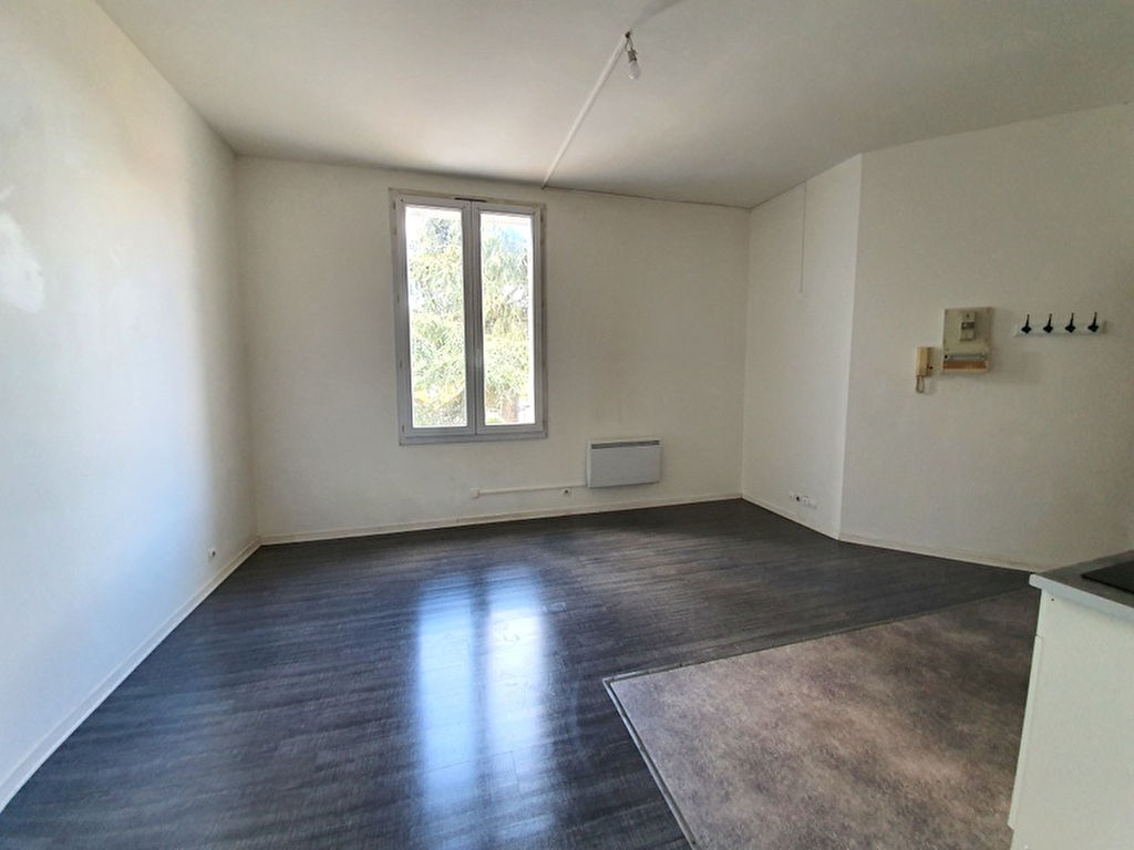 Appartement SAINTE GENEVIEVE DES BOIS (91700) 2 pi&egrave;ces 36.21 m&sup2;
