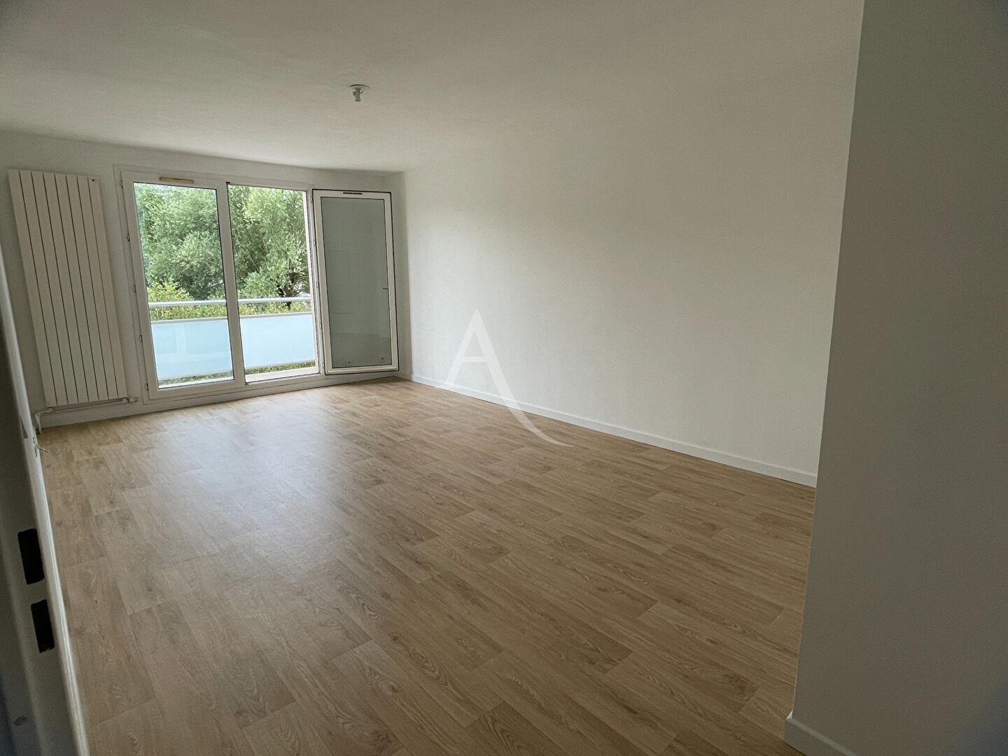 Saint-Thibault-des-Vignes (77) 1 200 € / mois cc Appartement 4 pièces , 3 chambres 74.66 m² Avec balcongarage/box Voir le bien