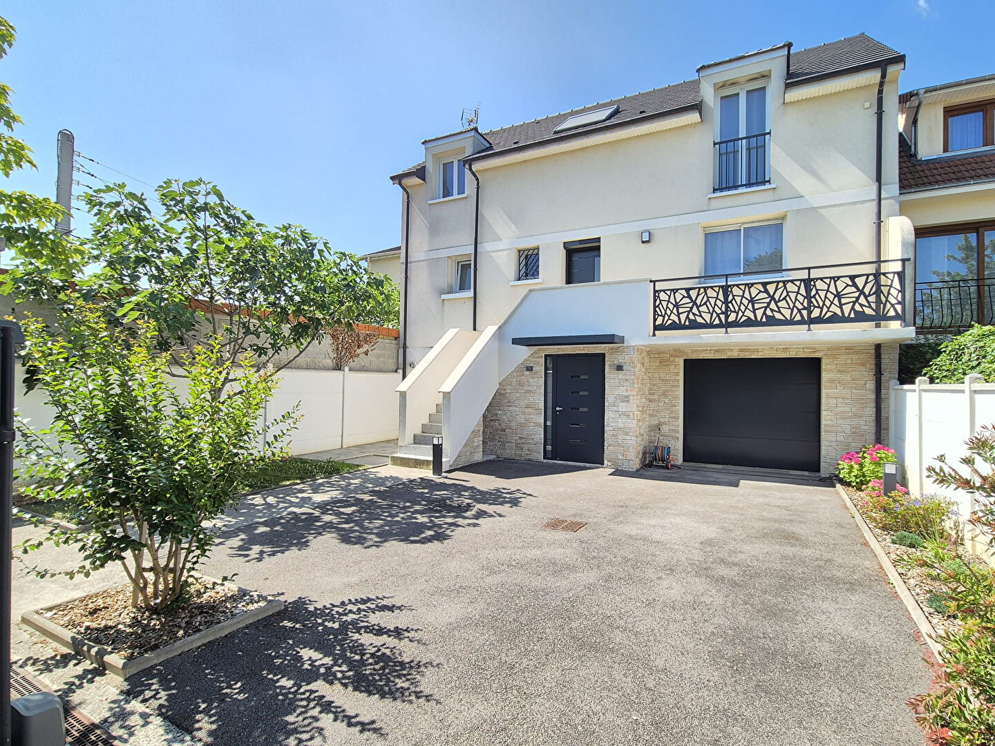 Maison athis mons  (91200) 6 pièces 175.00 m²