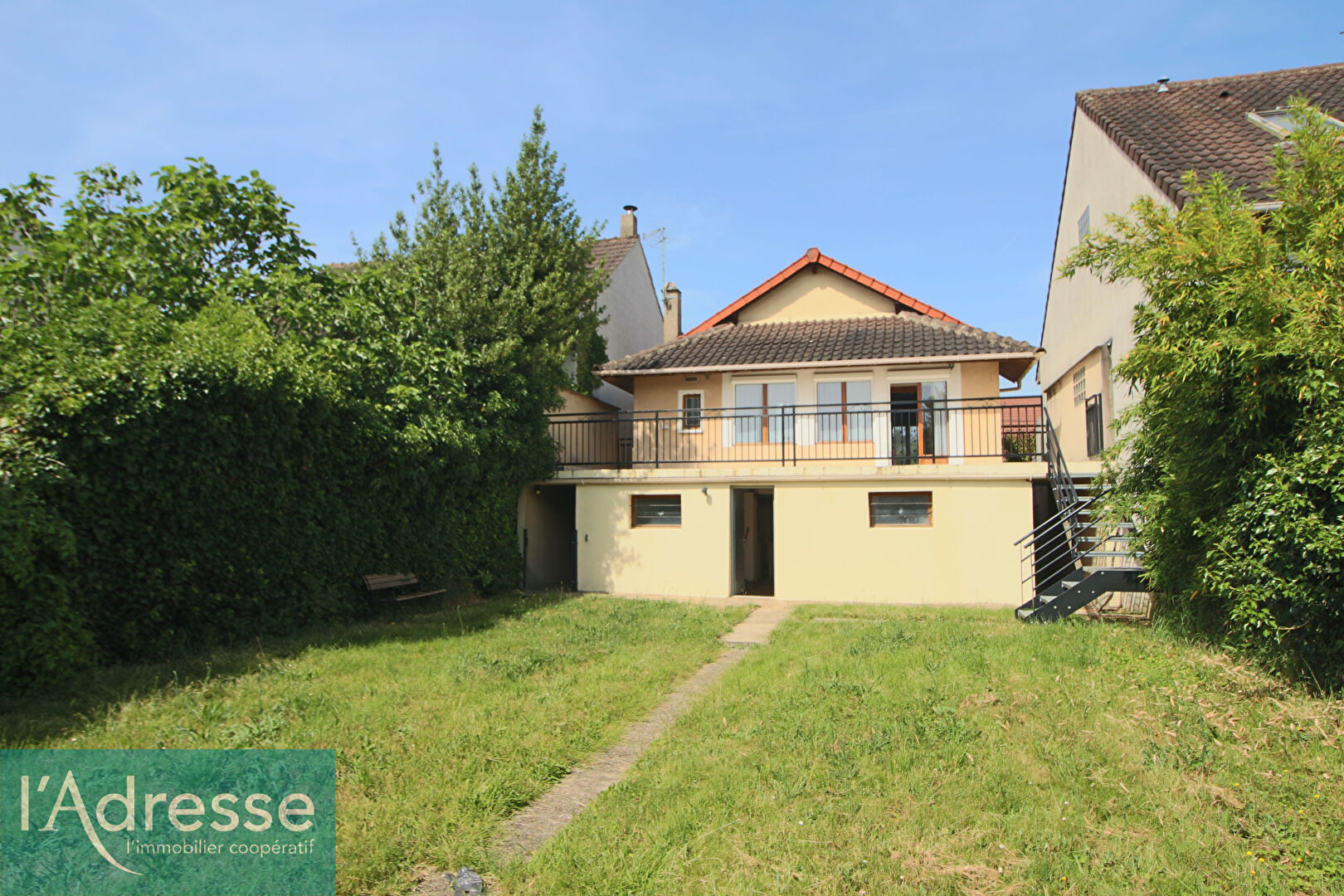 Morsang-sur-Orge (91) 264 000 € Maison 4 pièces , 2 chambres 80.00 m² Avec jardin, terrasse, garage/box Voir le bien