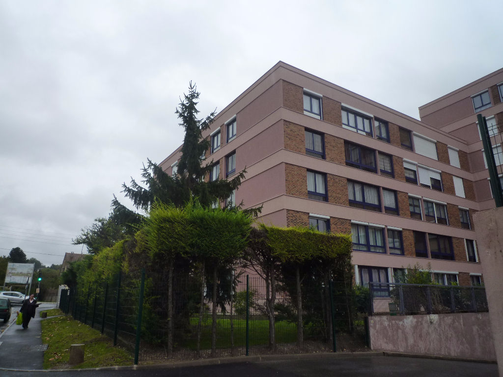 Appartement CROSNE (91560) 1 pi&egrave;ce 34.00 m&sup2;