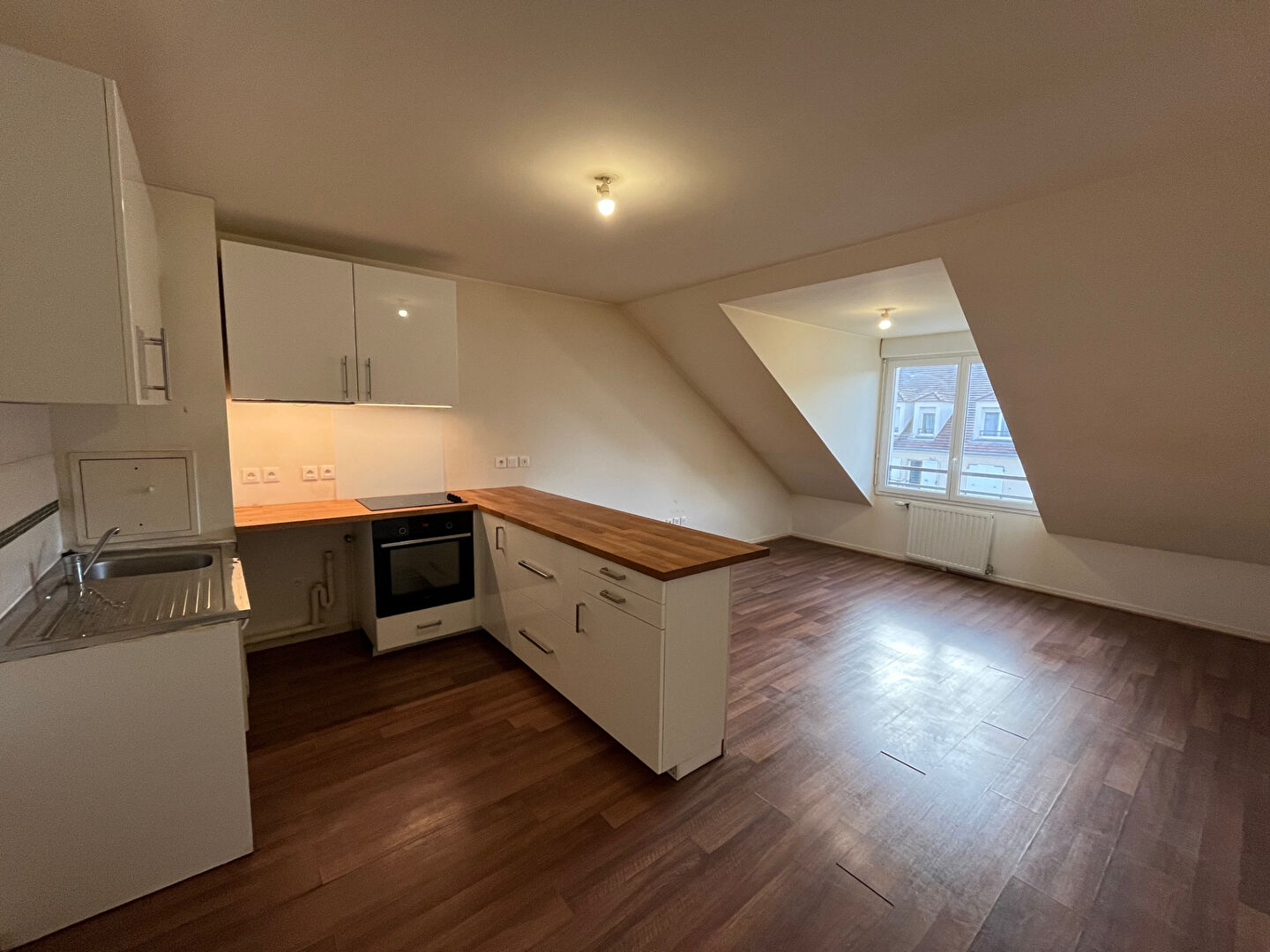 Yerres (91) 259 000 € Appartement 3 pièces , 2 chambres 58.44 m² Voir le bien