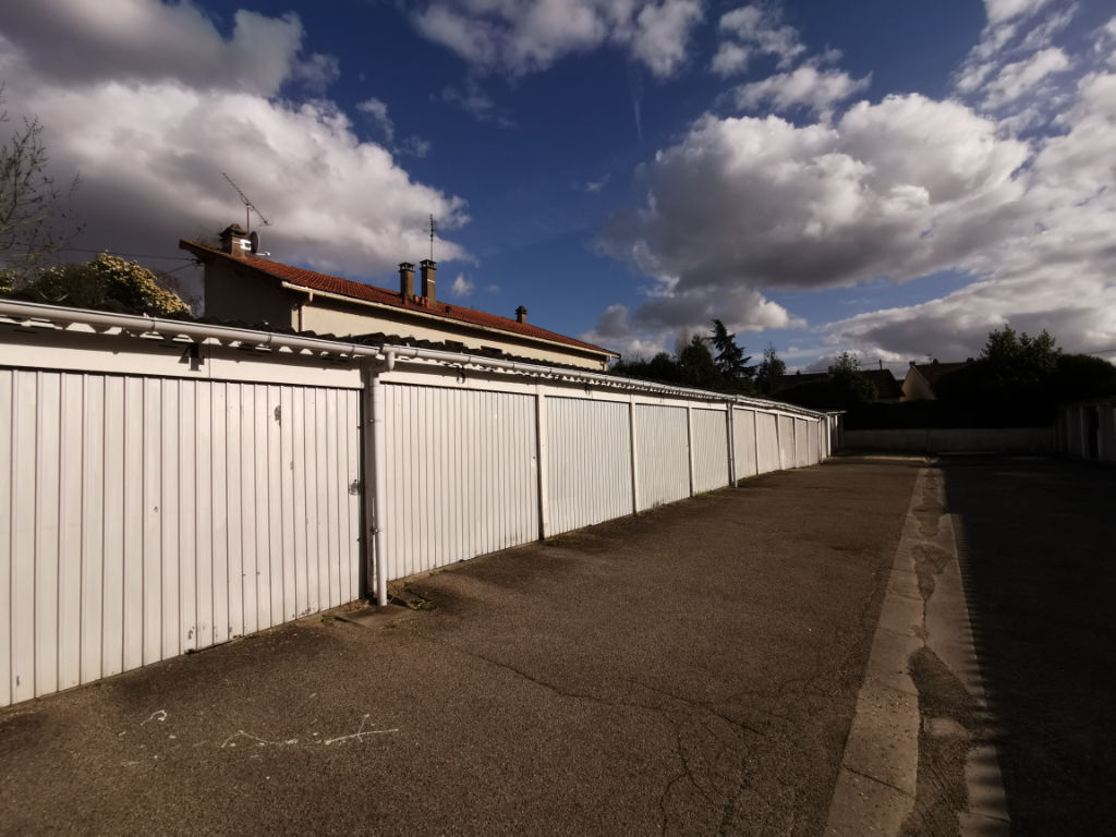 Parking / box YERRES (91330) 12.00 m²