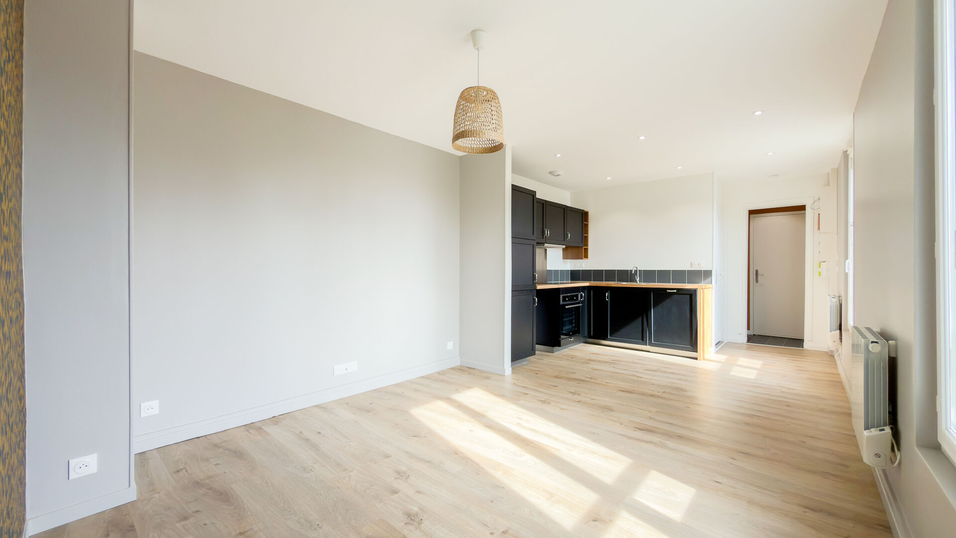 Brunoy (91) 890 € / mois cc Appartement 2 pièces , 1 chambre 36.64 m² Voir le bien