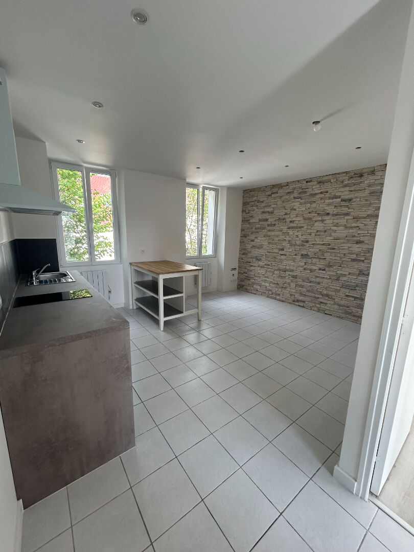 Appartement SANTENY (94440) 2 pièces 32.77 m²
