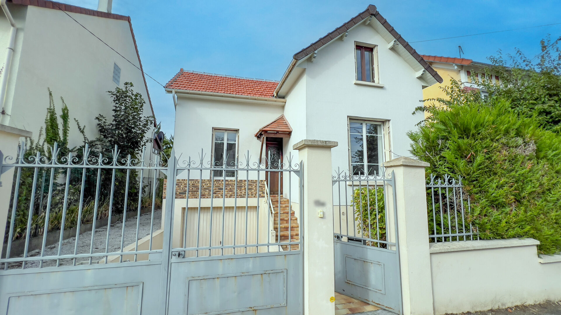 à 5 km de Villeneuve-Saint-Georges Exclusif 330 000 € Maison 6 pièces , 4 chambres 103.00 m² Avec jardin Voir le bien