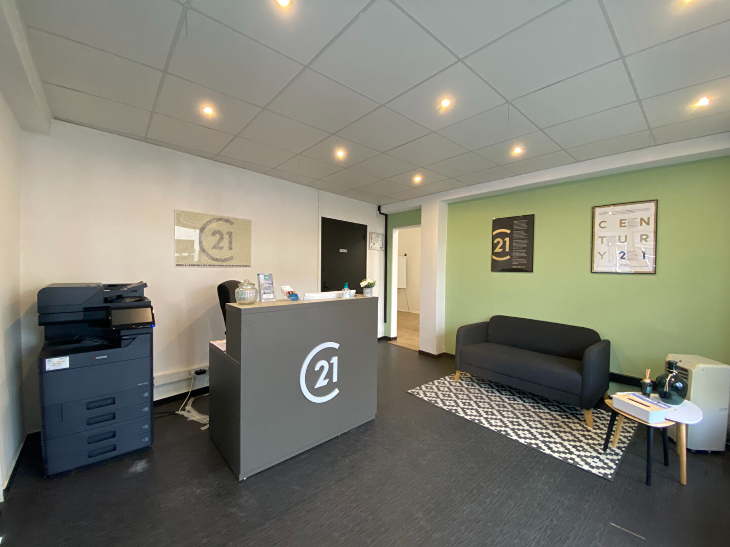 Local commercial QUINCY SOUS SENART (91480) 4 pièces 55.00 m²