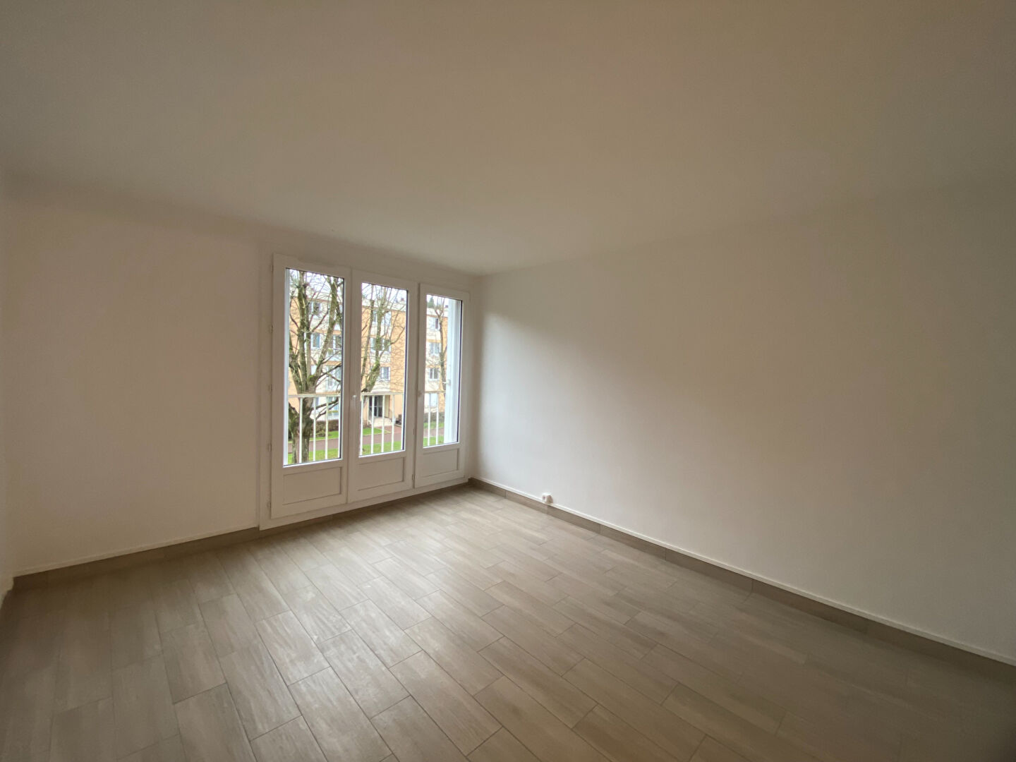 Appartement YERRES (91330) 3 pi&egrave;ces 60.00 m&sup2;