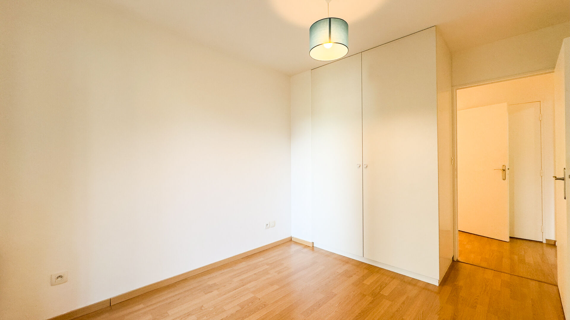 à 5 km de Épinay-sous-Sénart Exclusif 223 000 € Appartement 3 pièces , 2 chambres 67.76 m² Avec balcon Voir le bien