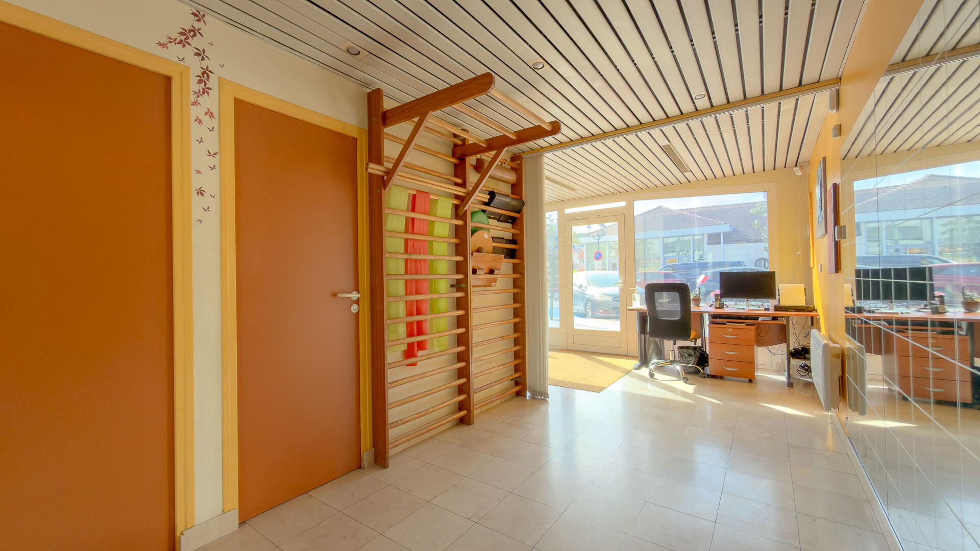 Local commercial YERRES (91330) 2 pi&egrave;ces 12.48 m&sup2;