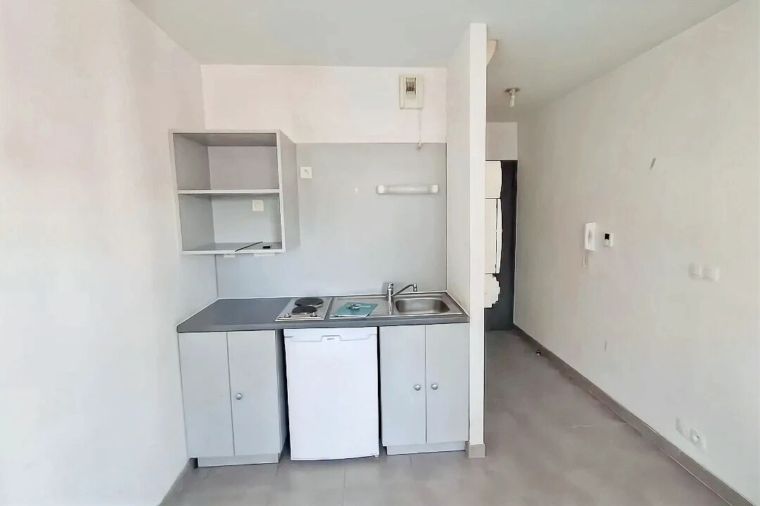 Appartement NANTES (44000) 1 pièce 19.09 m²