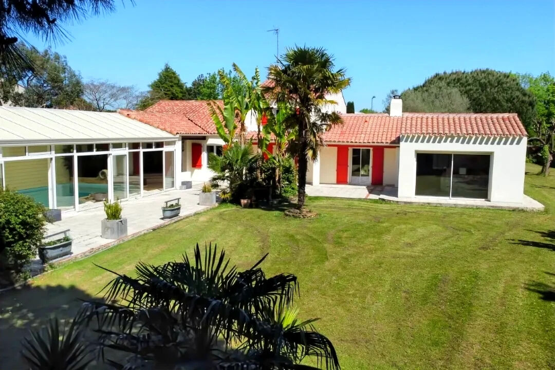 Maison LES SABLES D OLONNE (85340) 6 pièces 152.00 m²