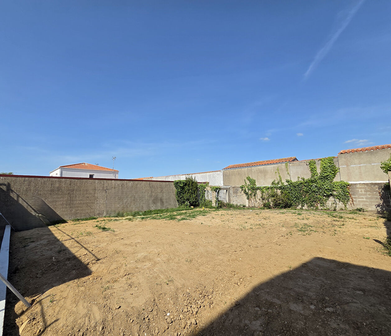 Terrain LES SABLES D OLONNE (85100) 245.00 m&sup2;