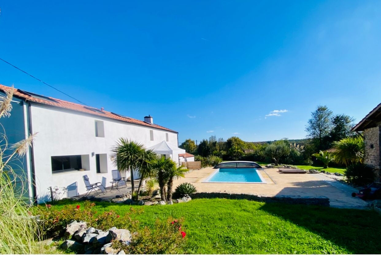 Maison SAINT MARS DE COUTAIS (44680) 7 pi&egrave;ces 245.00 m&sup2;