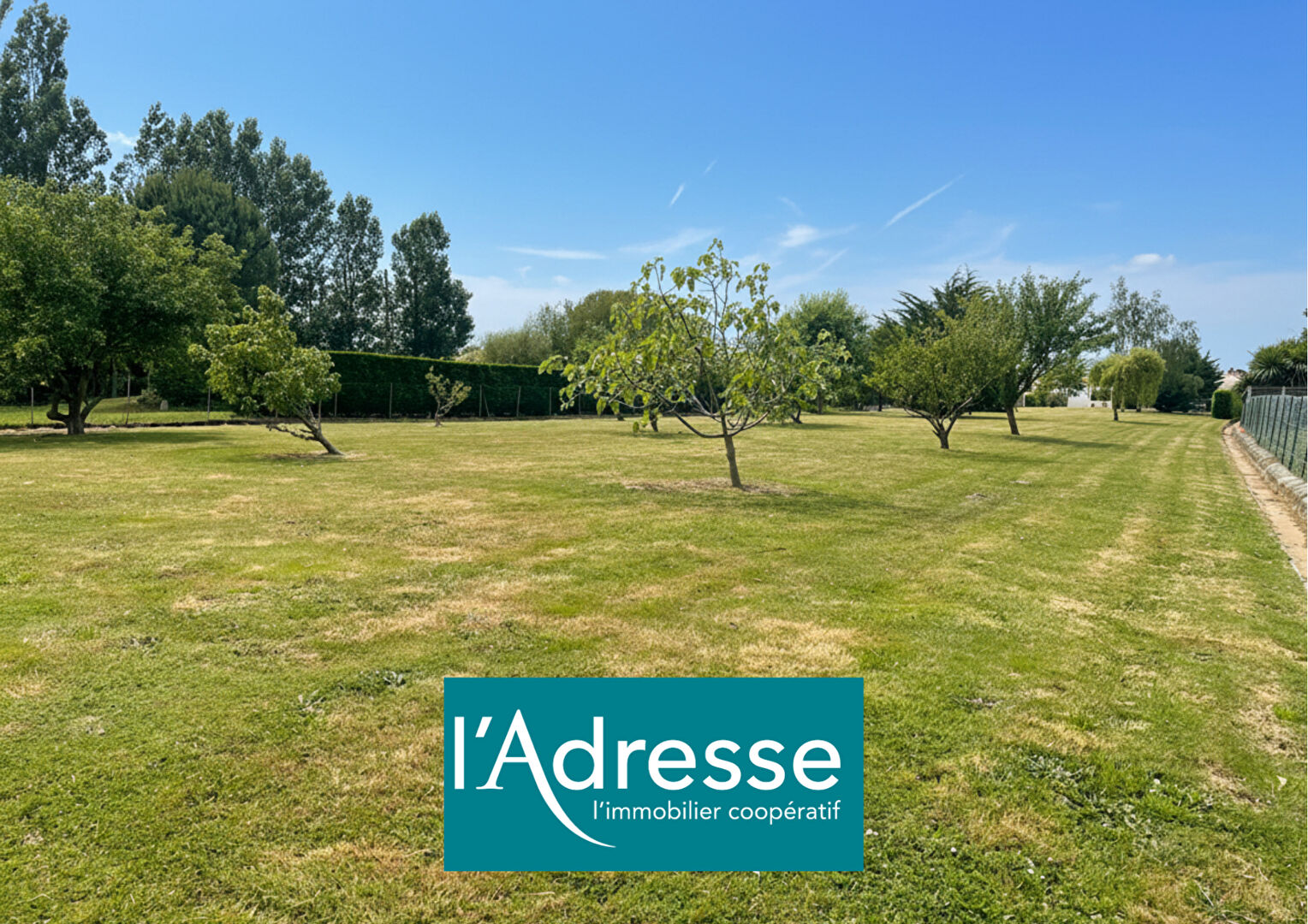 Terrain SAINT URBAIN (85230) 1641.00 m&sup2;