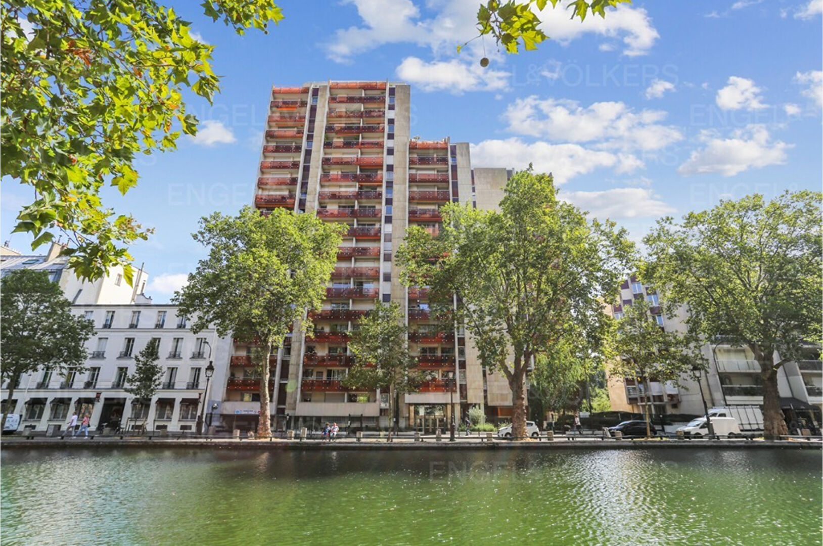 Parking / box PARIS (75010) 12.00 m²
