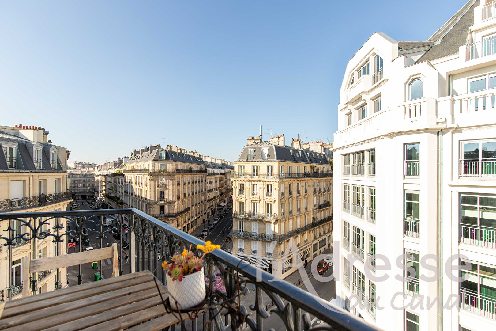 Appartement PARIS (75010) 4 pièces 65.14 m²