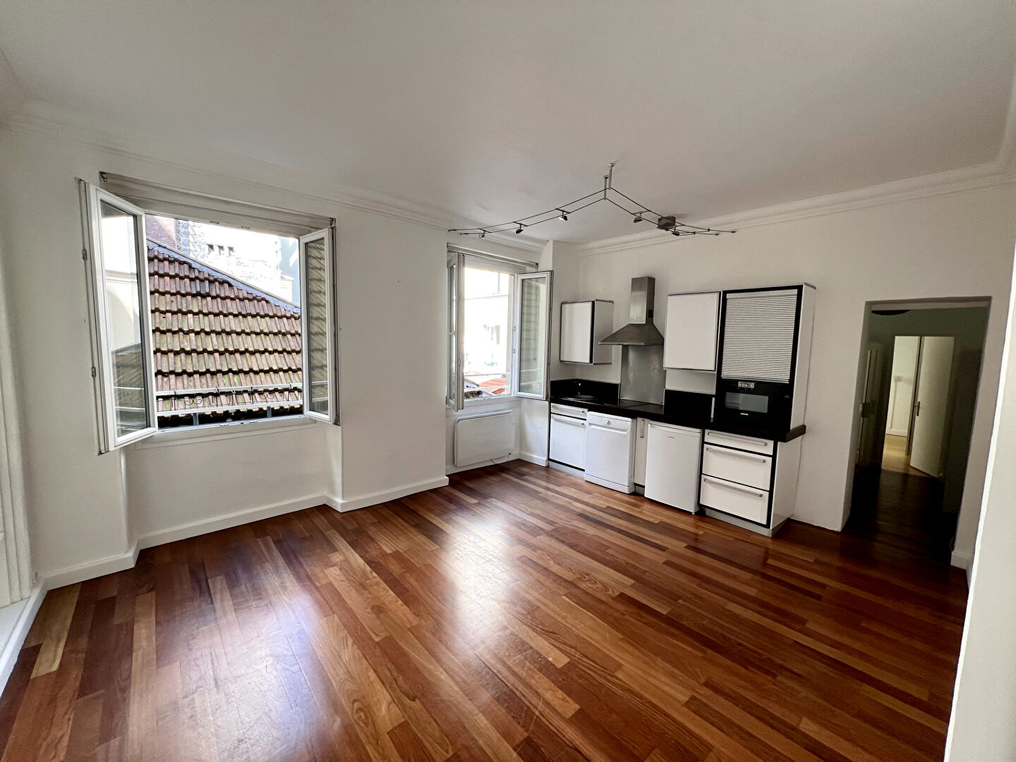 Appartement PARIS (75010) 2 pièces 48.40 m²