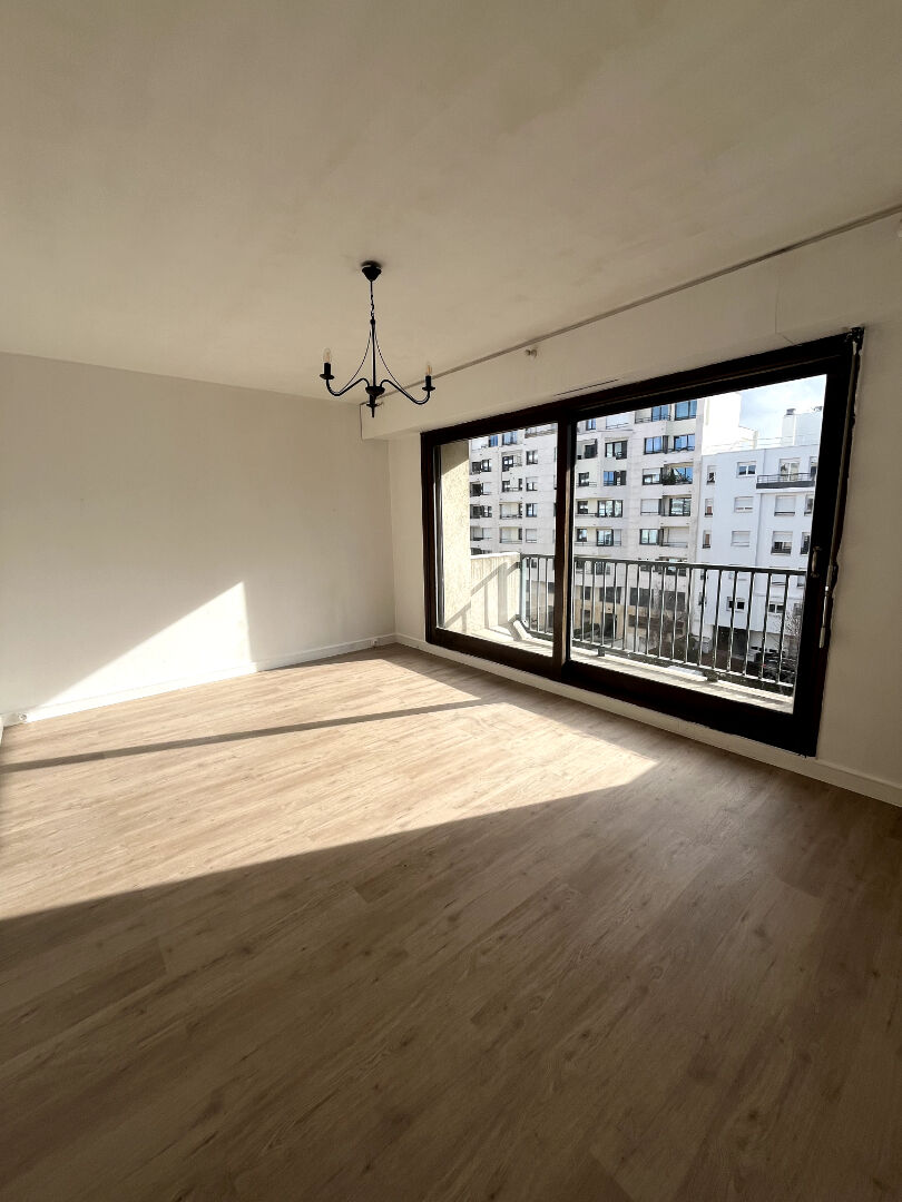 Appartement COURBEVOIE (92400) 1 pi&egrave;ce 32.00 m&sup2;