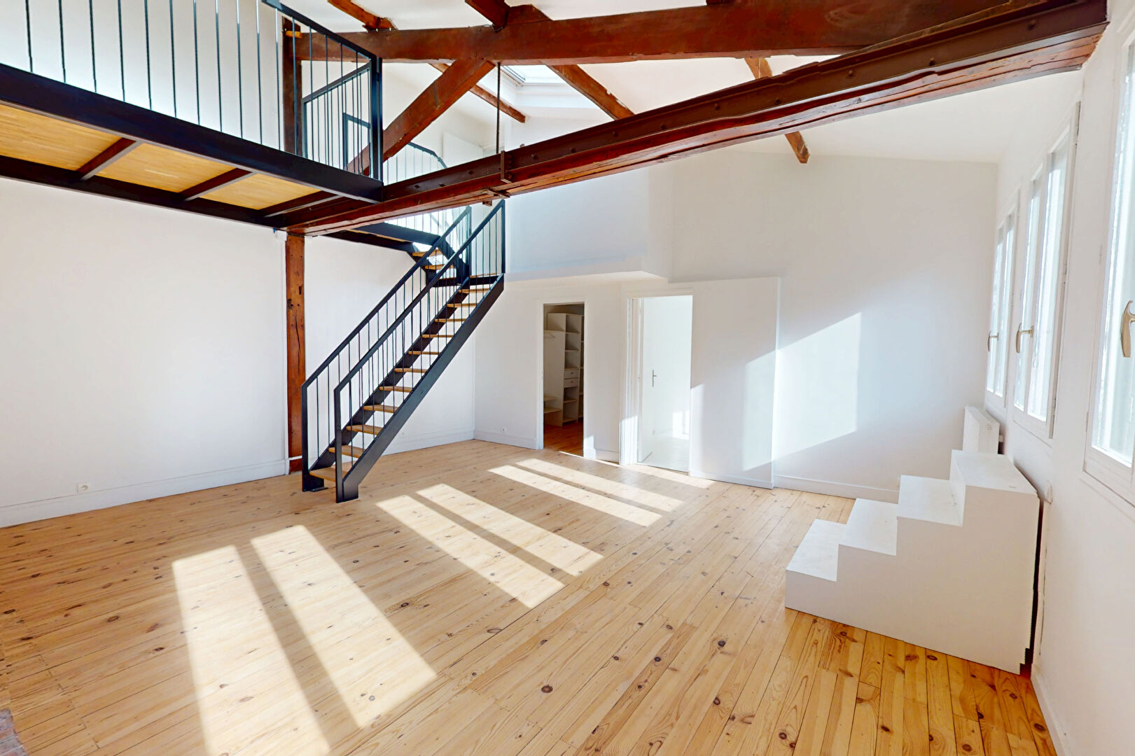 Appartement PARIS (75010) 5 pi&egrave;ces 125.32 m&sup2;