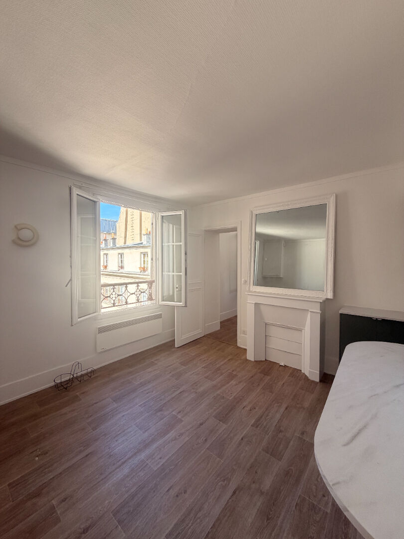 Appartement PARIS (75010) 2 pi&egrave;ces 26.72 m&sup2;