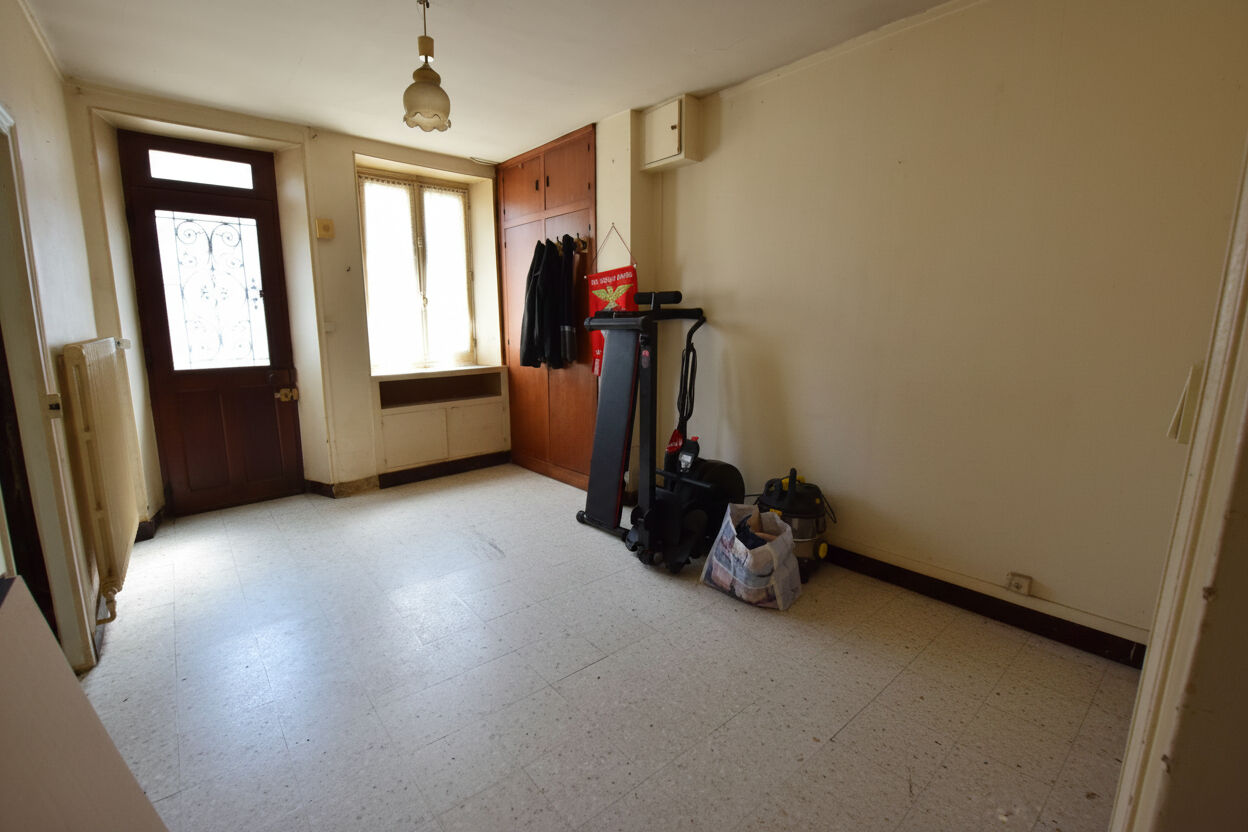 à 16 km de Provins 104 000 € Maison 3 pièces , 1 chambre 57.67 m² Voir le bien