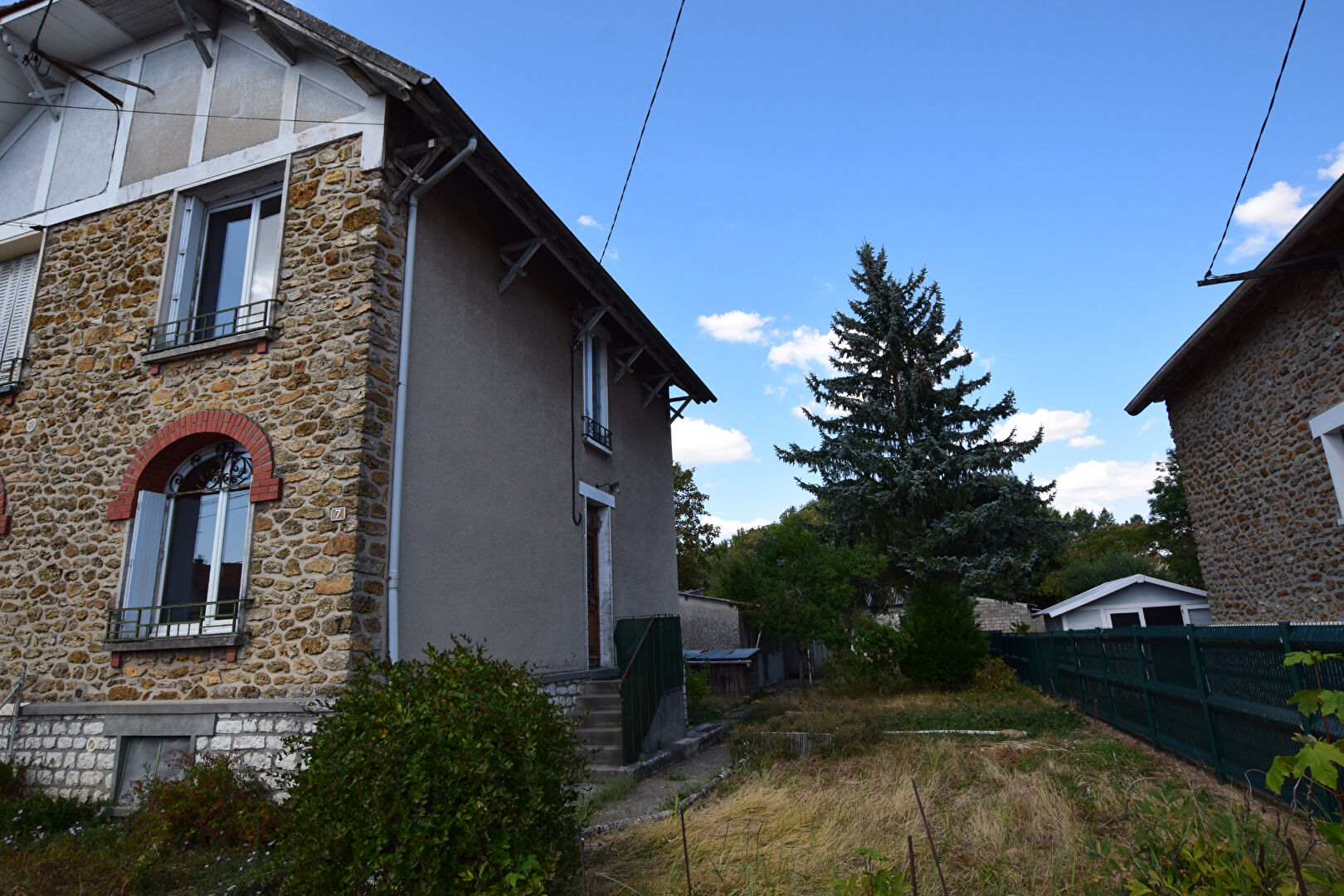 à 21 km de Provins 141 000 € Maison 3 pièces , 2 chambres 56.89 m² Voir le bien