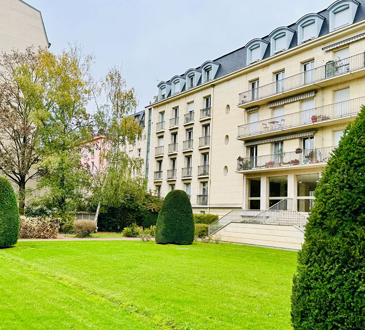 Appartement VERSAILLES (78000) 7 pi&egrave;ces 150.00 m&sup2;