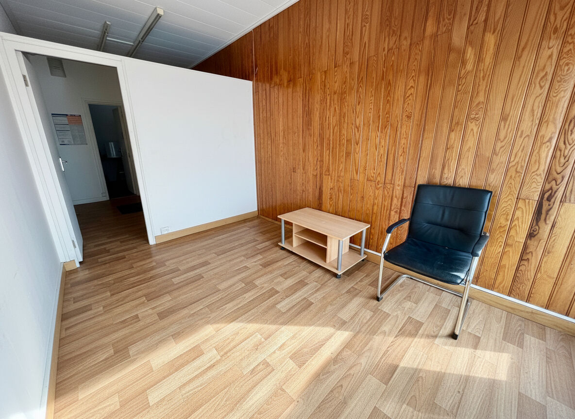 Local commercial CHAVILLE (92370) 56.00 m&sup2;