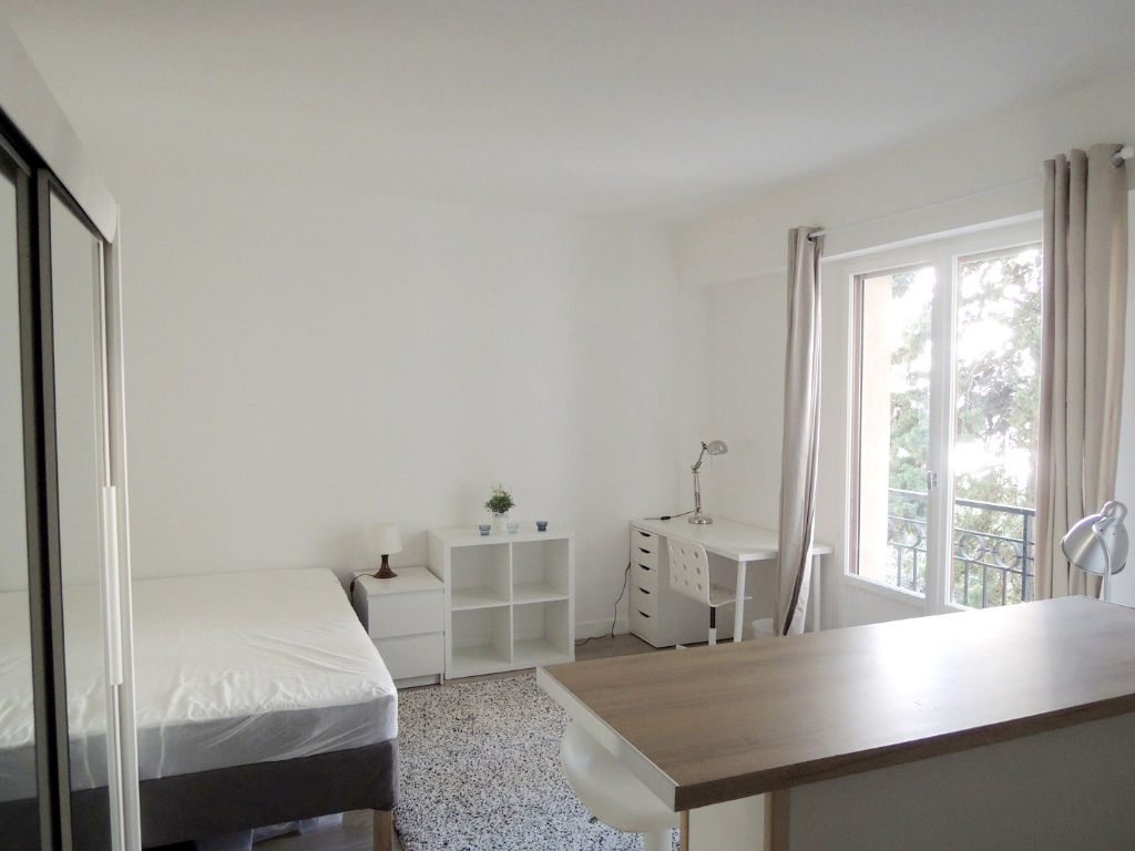 Appartement NIMES (30000) 1 pièce 21.86 m²