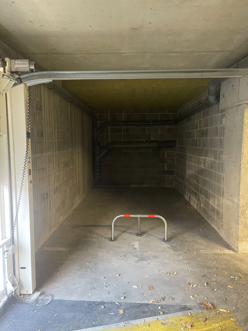 Parking / box NIMES (30000) 1 pièce