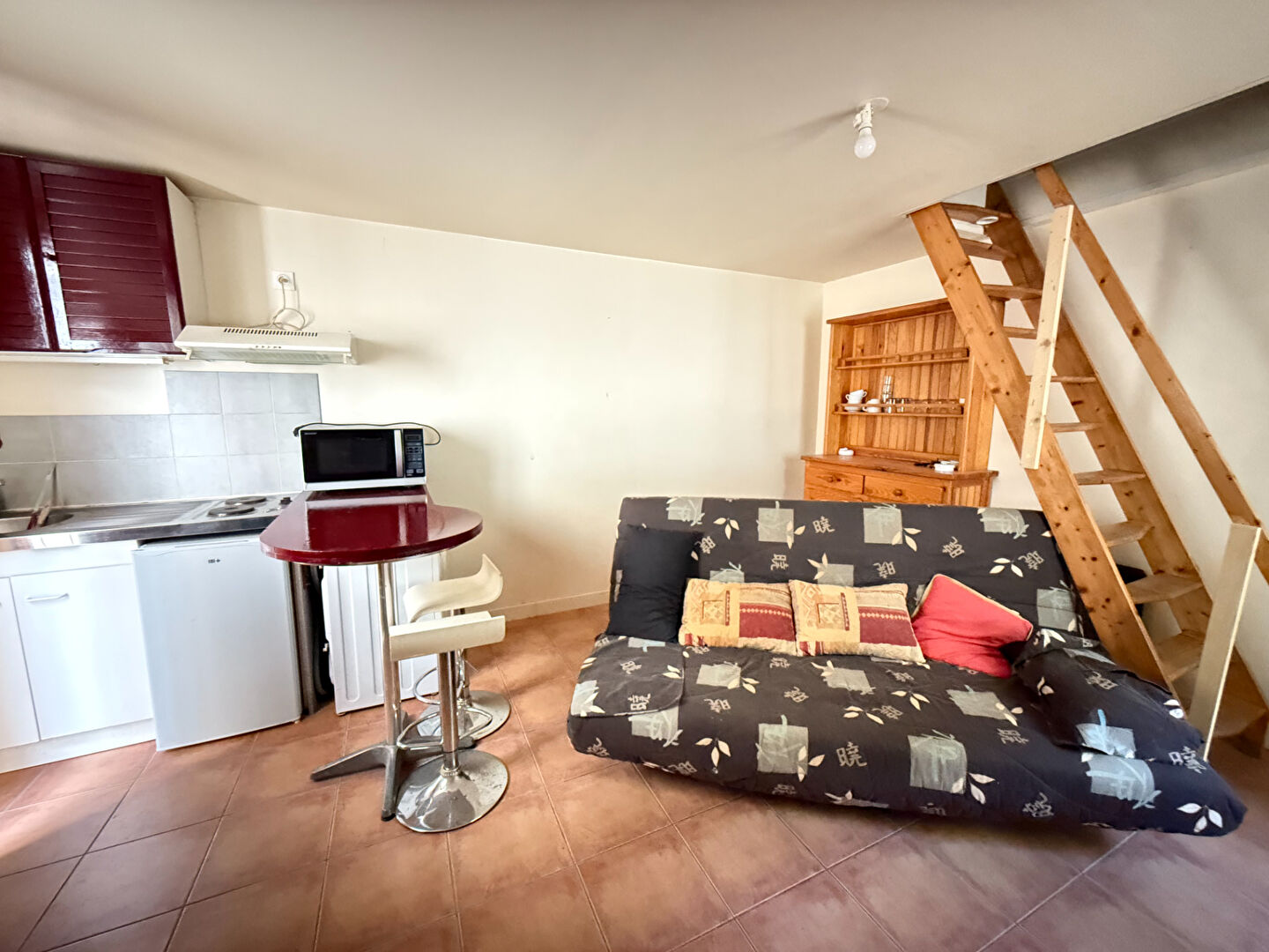 Appartement NIMES (30000) 1 pièce 23.09 m²