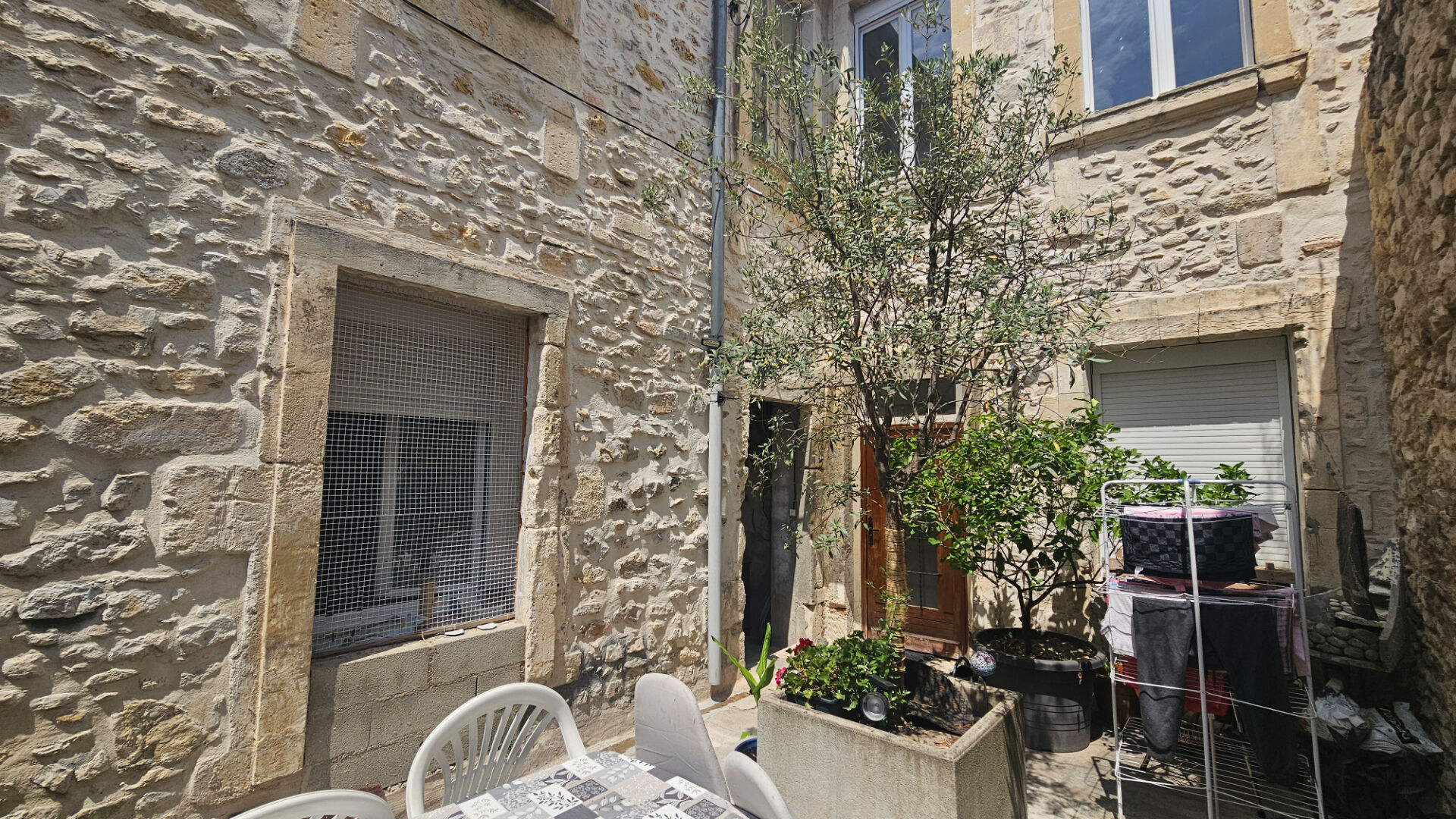 Immeuble NIMES (30000) 13 pièces 286.52 m²