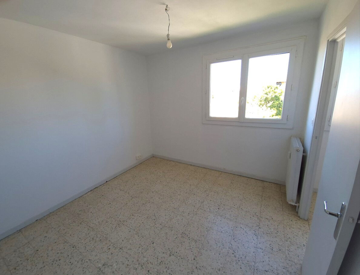 Appartement NIMES (30000) 1 pi&egrave;ce 31.72 m&sup2;