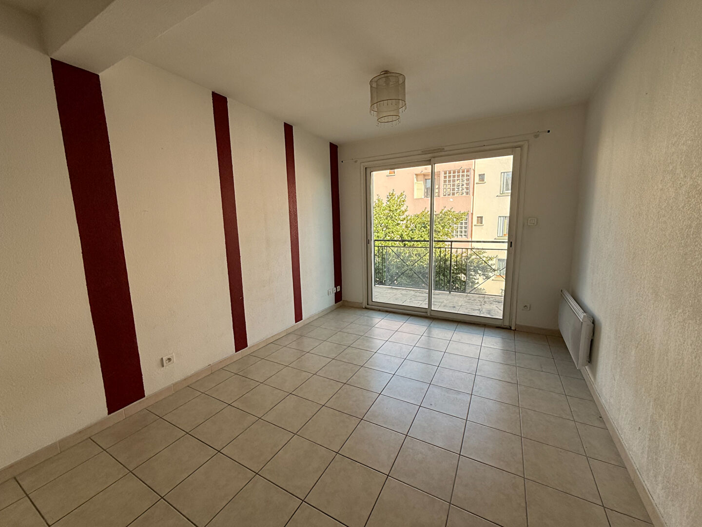 Appartement NIMES (30000) 1 pièce 24.00 m²