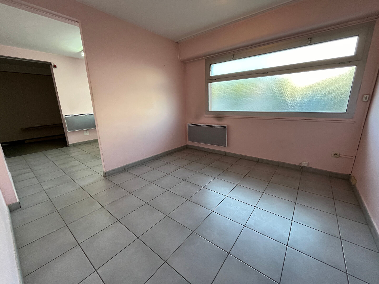 Local commercial FRONTIGNAN (34110) 4 pièces 69.00 m²