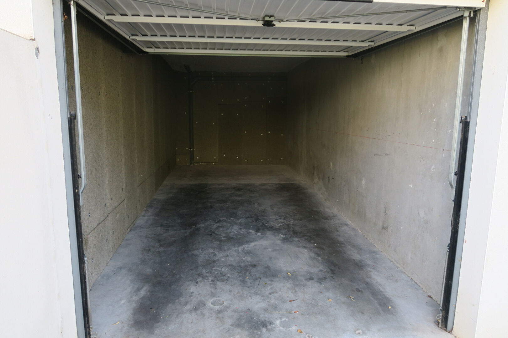 Parking / box FRONTIGNAN (34110) 1 pièce 13.47 m²