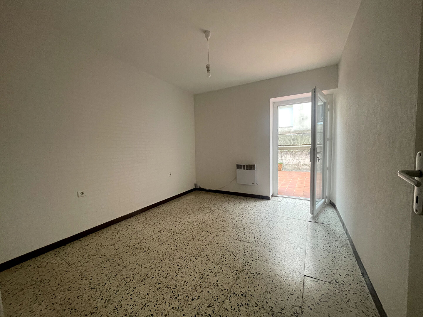 Immeuble B&Eacute;DARIEUX (34600) 12 pi&egrave;ces 170.00 m&sup2;