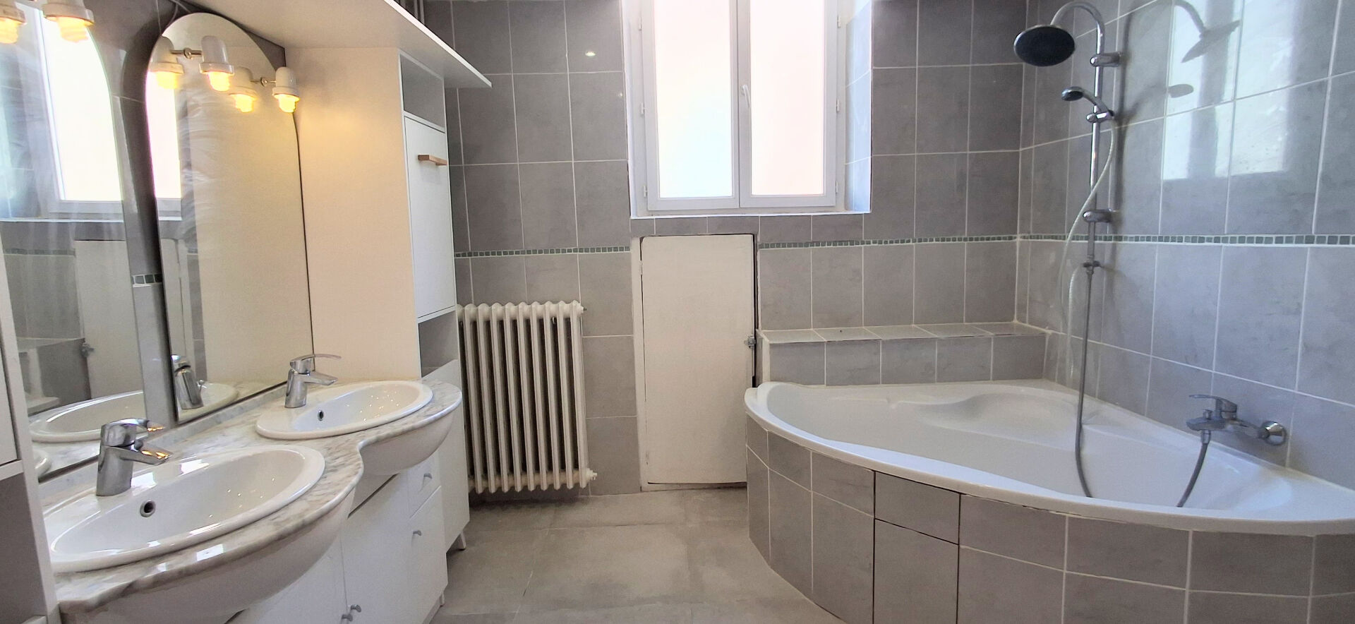 Appartement BEDARIEUX (34600) 4 pi&egrave;ces 107.00 m&sup2;