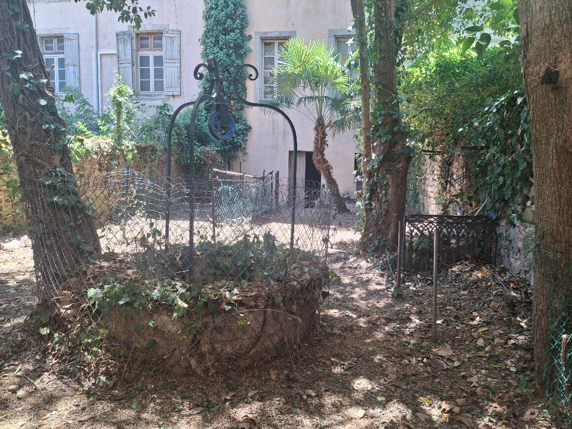 Immeuble BEDARIEUX (34600) 10 pi&egrave;ces 200.00 m&sup2;