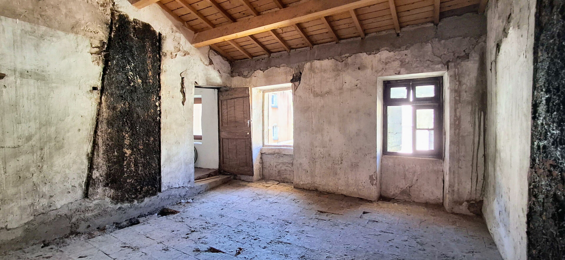 Loft BEDARIEUX (34600) 1 pi&egrave;ce 22.00 m&sup2;