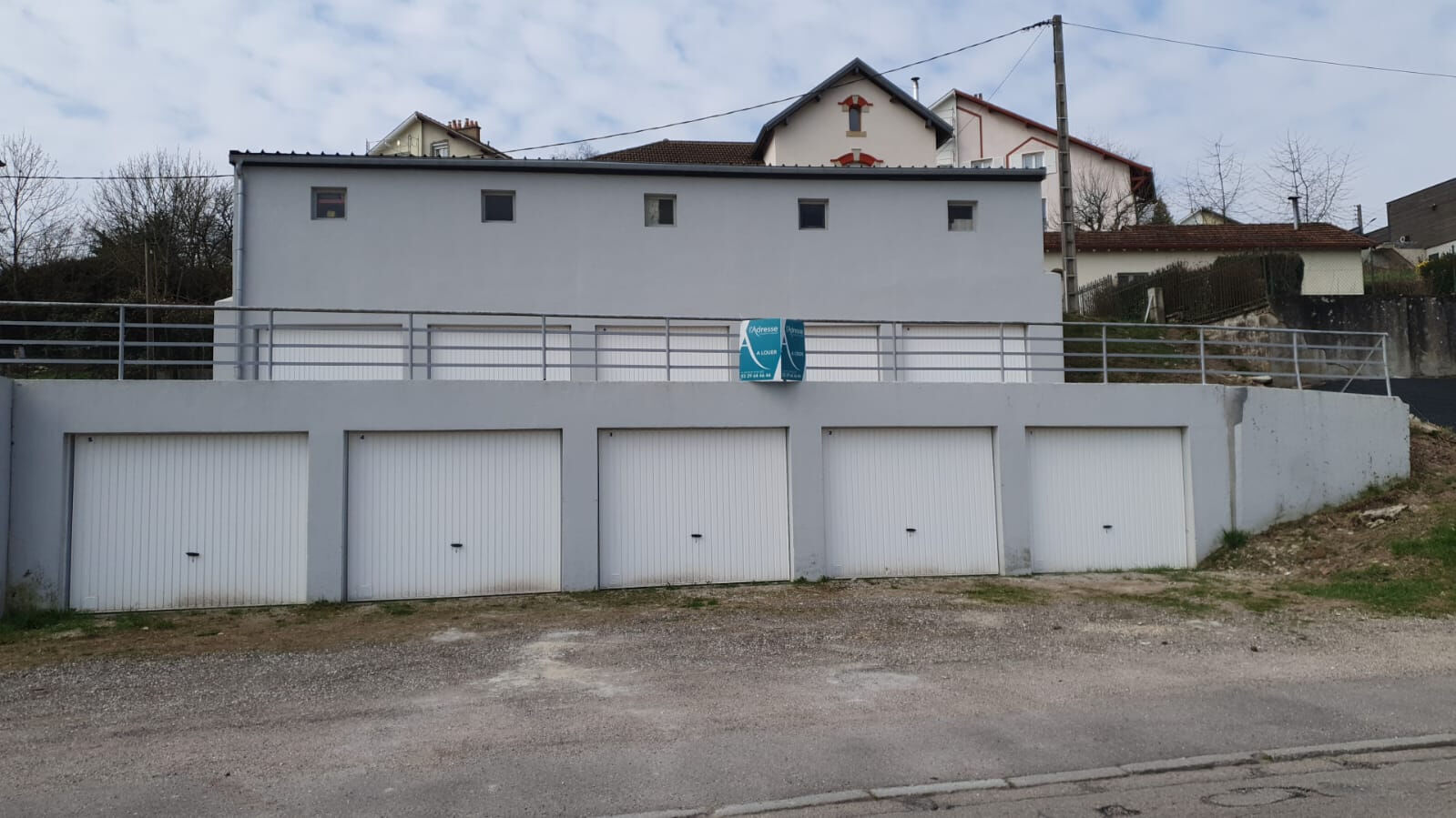 Parking / box EPINAL (88000) 12.00 m²